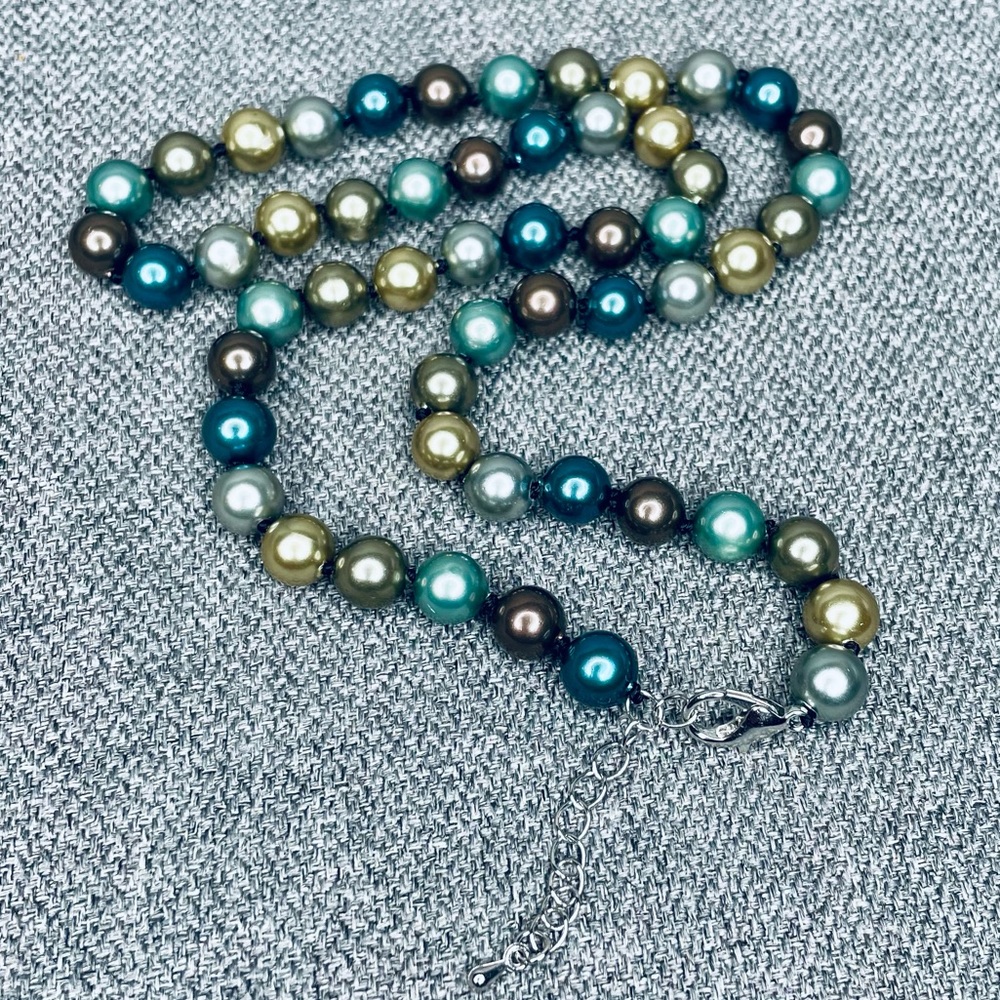 8mm Natural Multicolored South Sea Pearl Necklace - 20” - Picture 6 of 6